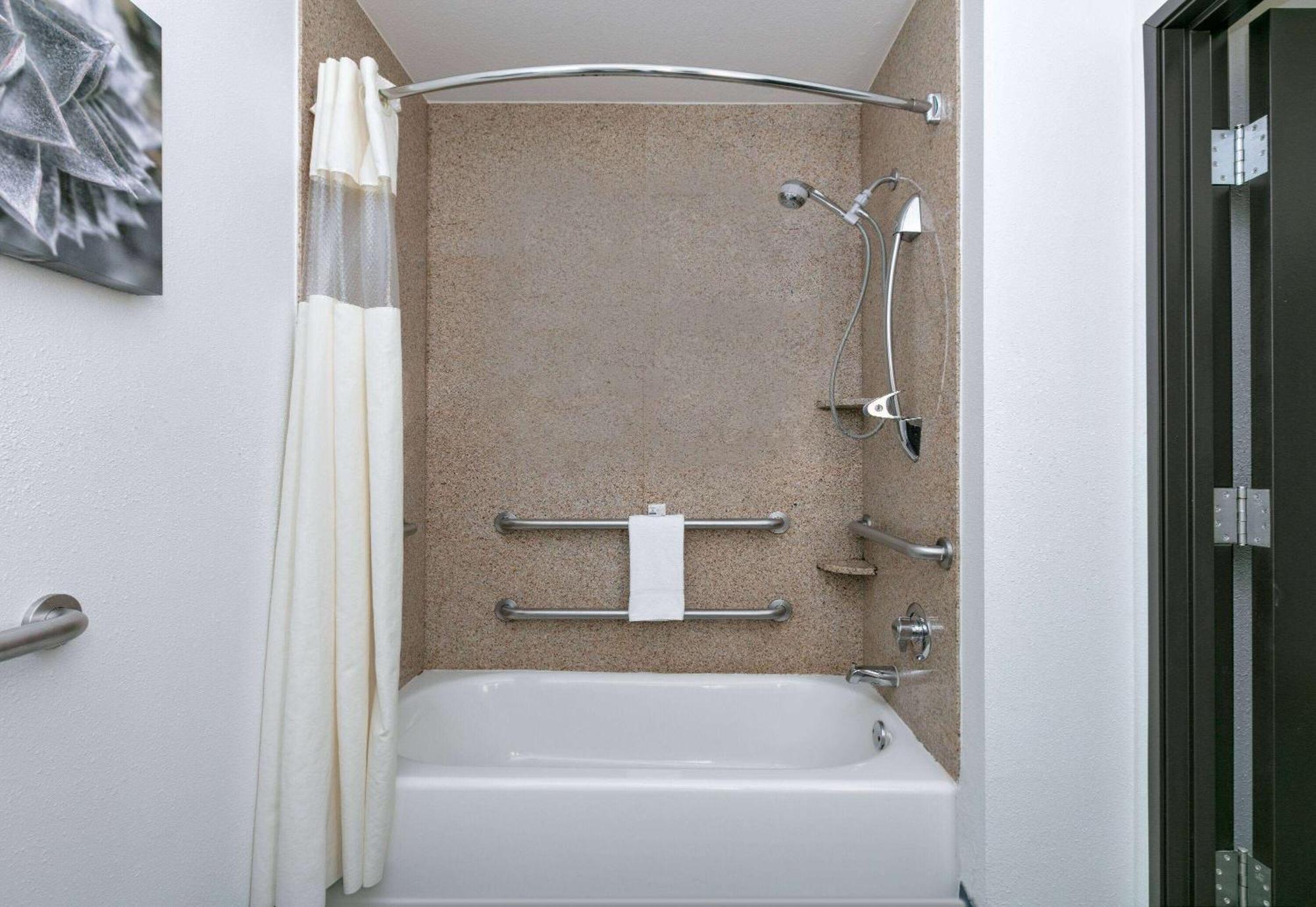 La Quinta By Wyndham Fort Worth Ne Mall Hurst Ngoại thất bức ảnh